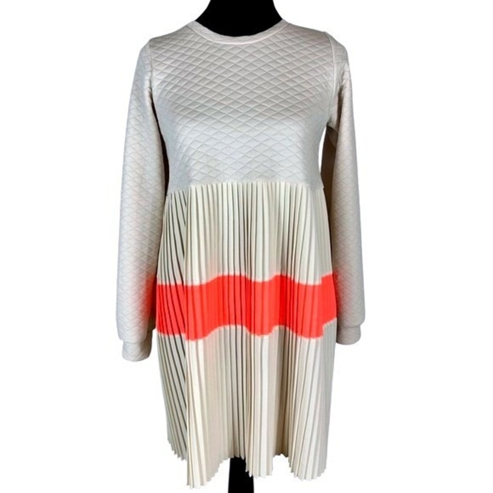 LANOOSH Quilted Sweater Dress Pleated Skirt Coral‎ Stripe Size Medium